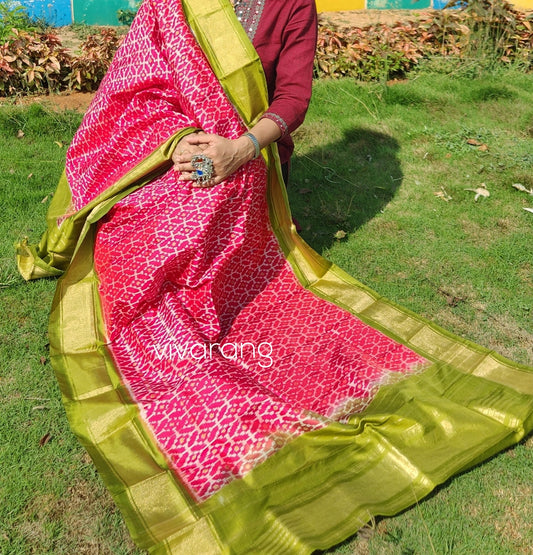 Patola Silk Dupatta Pink dupatta Handloom Indian gifts Wedding Shopping  ikat dupatta mehndi outfit
