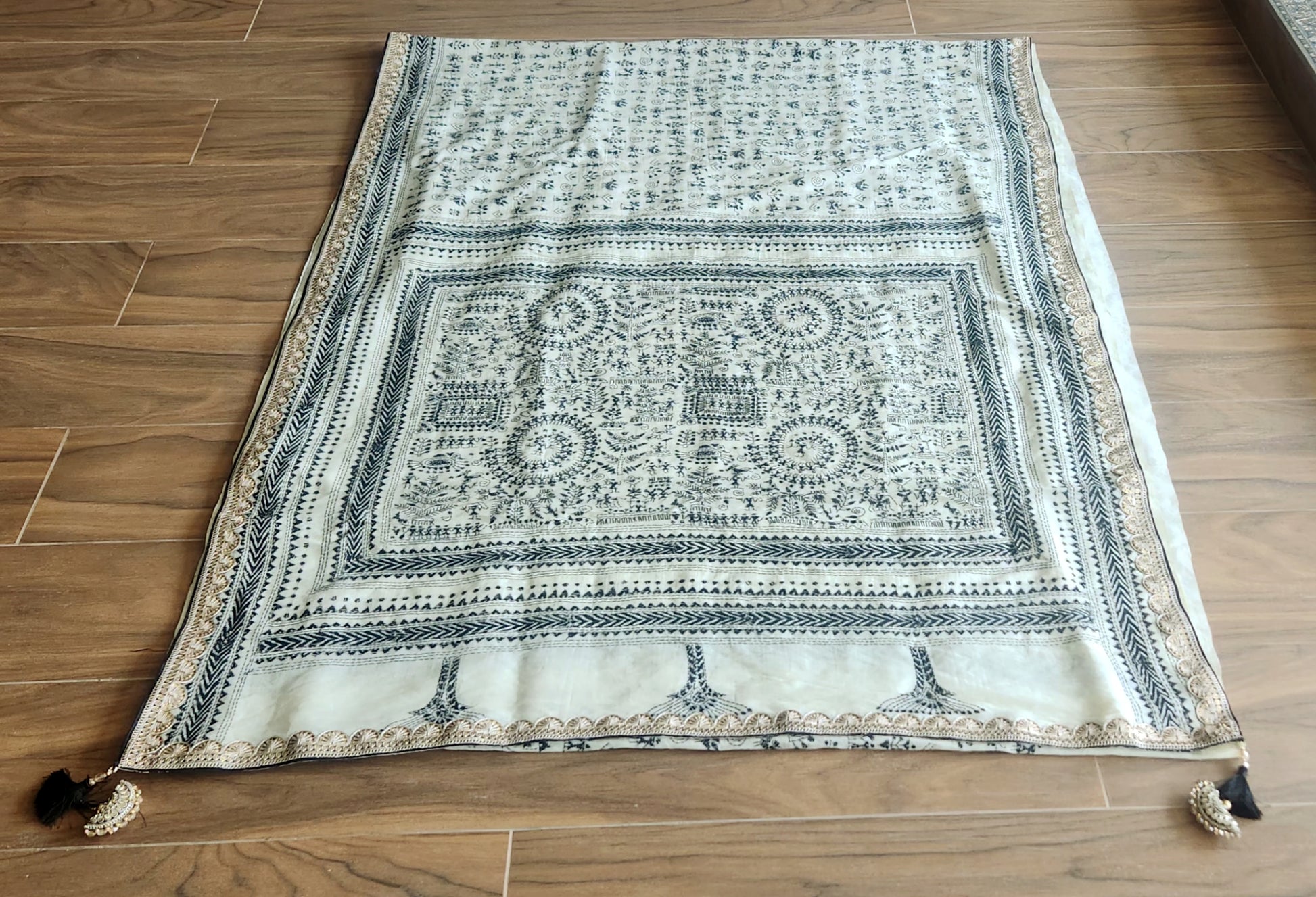 Indian gifts Diwali gifting Wedding sarees Kantha saree warli saree designer saree black and white saree handmade sarees