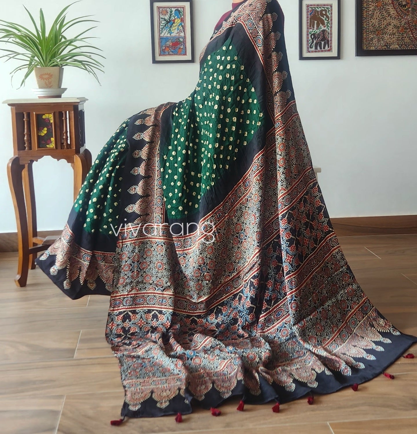 bandhani saree green saree mehndi look saree fo rmehndi function ajrakh saree