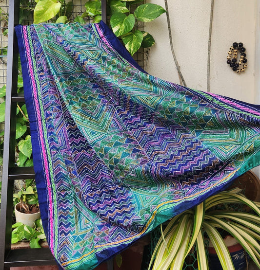 PEACOCK COLORS