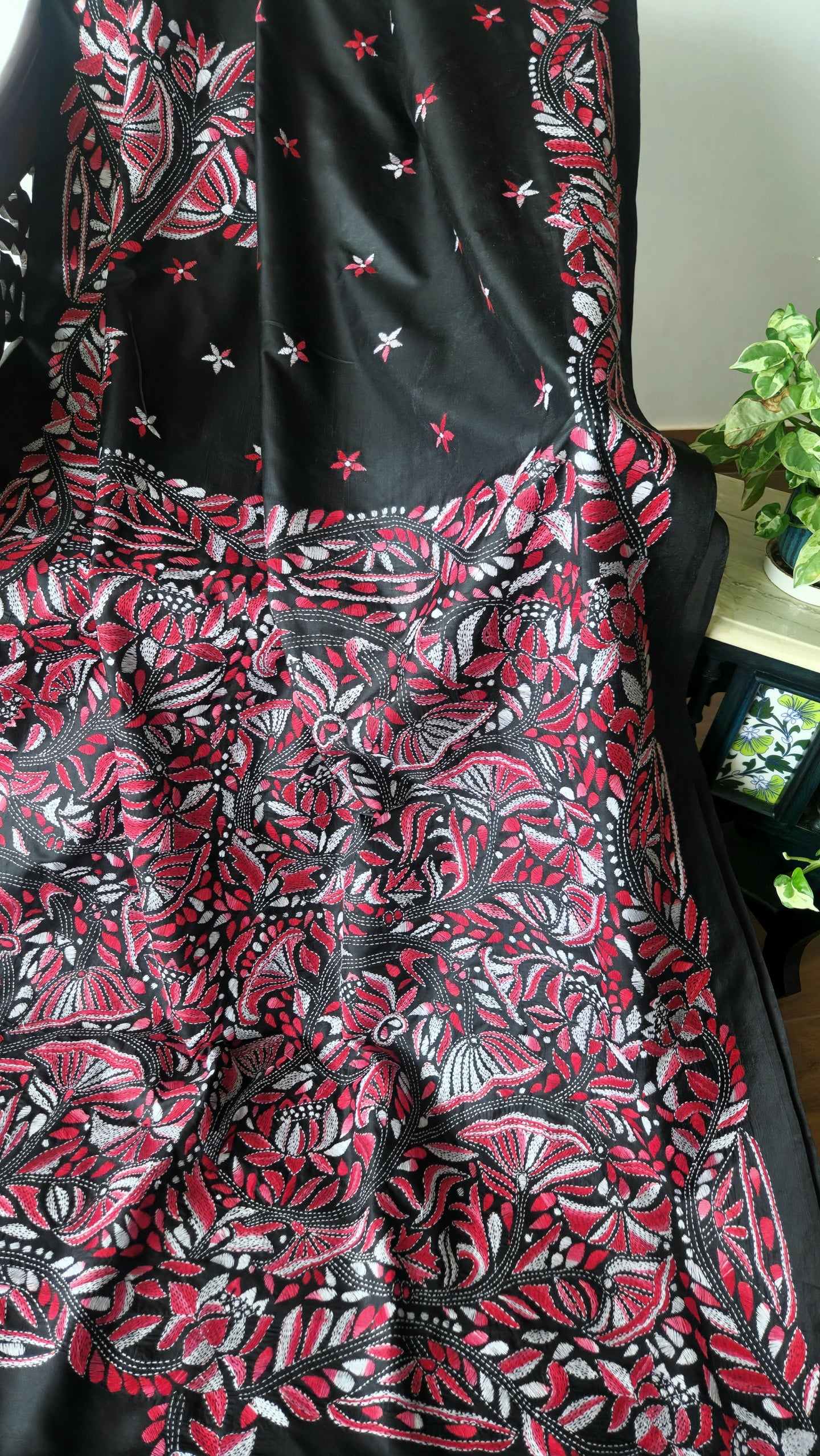 KANTHA SAREE - LOTUS POND