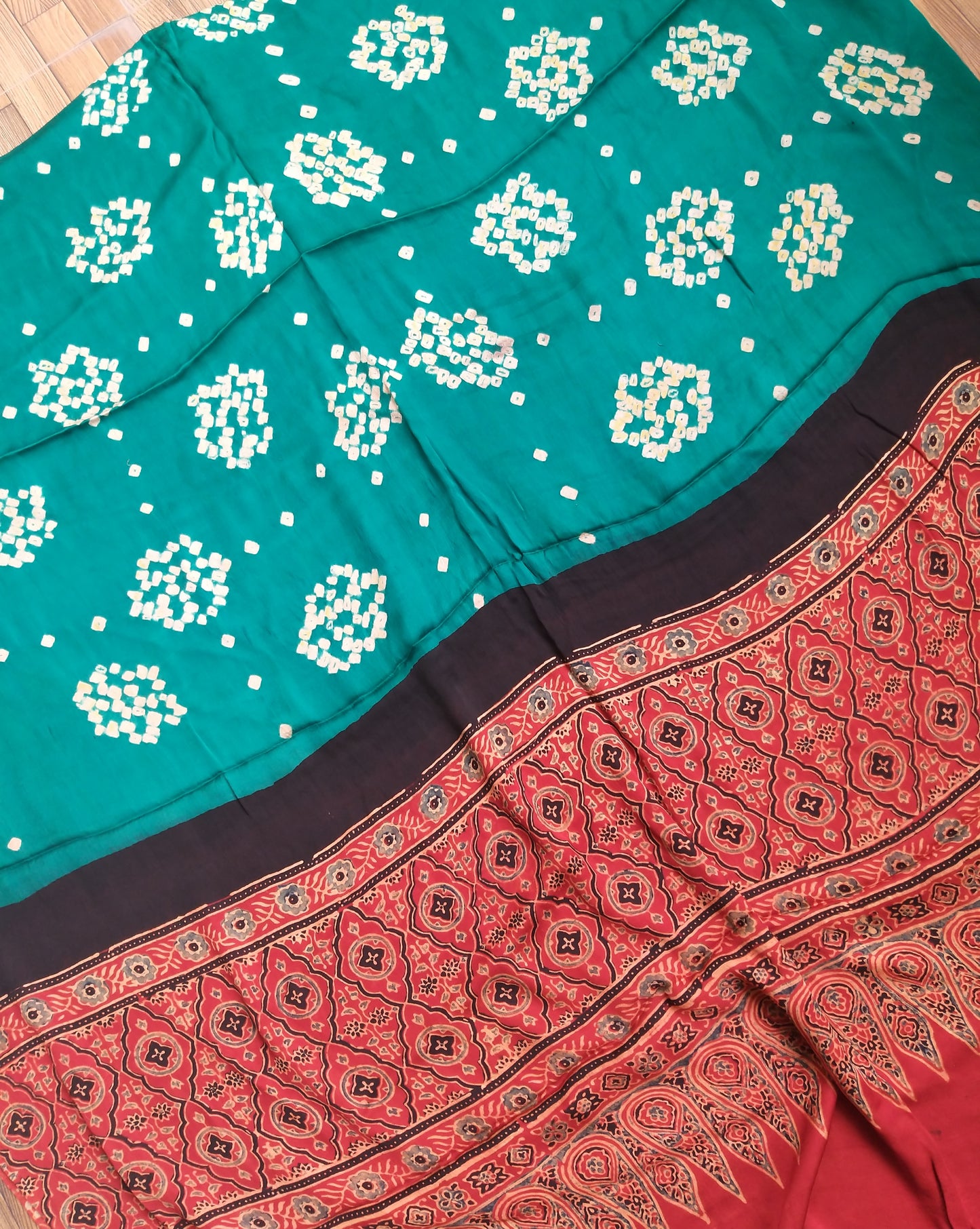 AJRAKH BANDHANI SILK DUPATTA