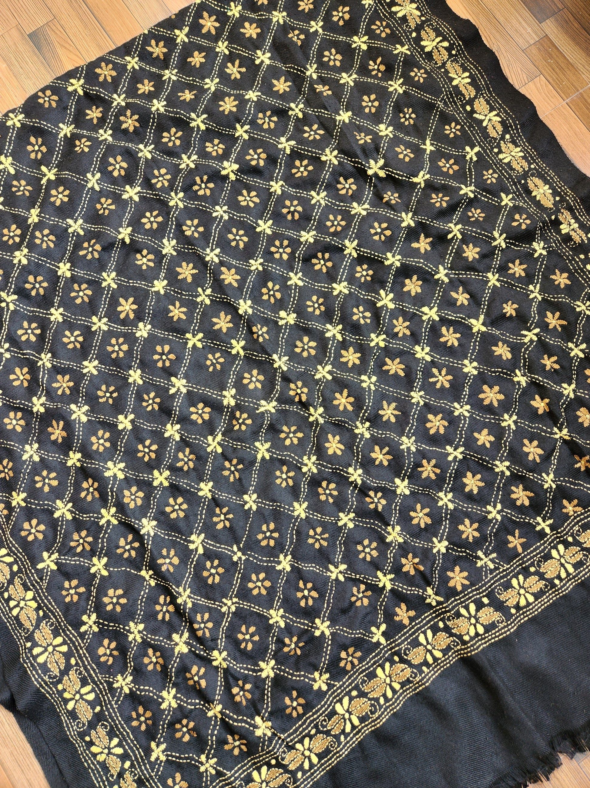 kantha shawl Indian gifts woolen wraps kantha