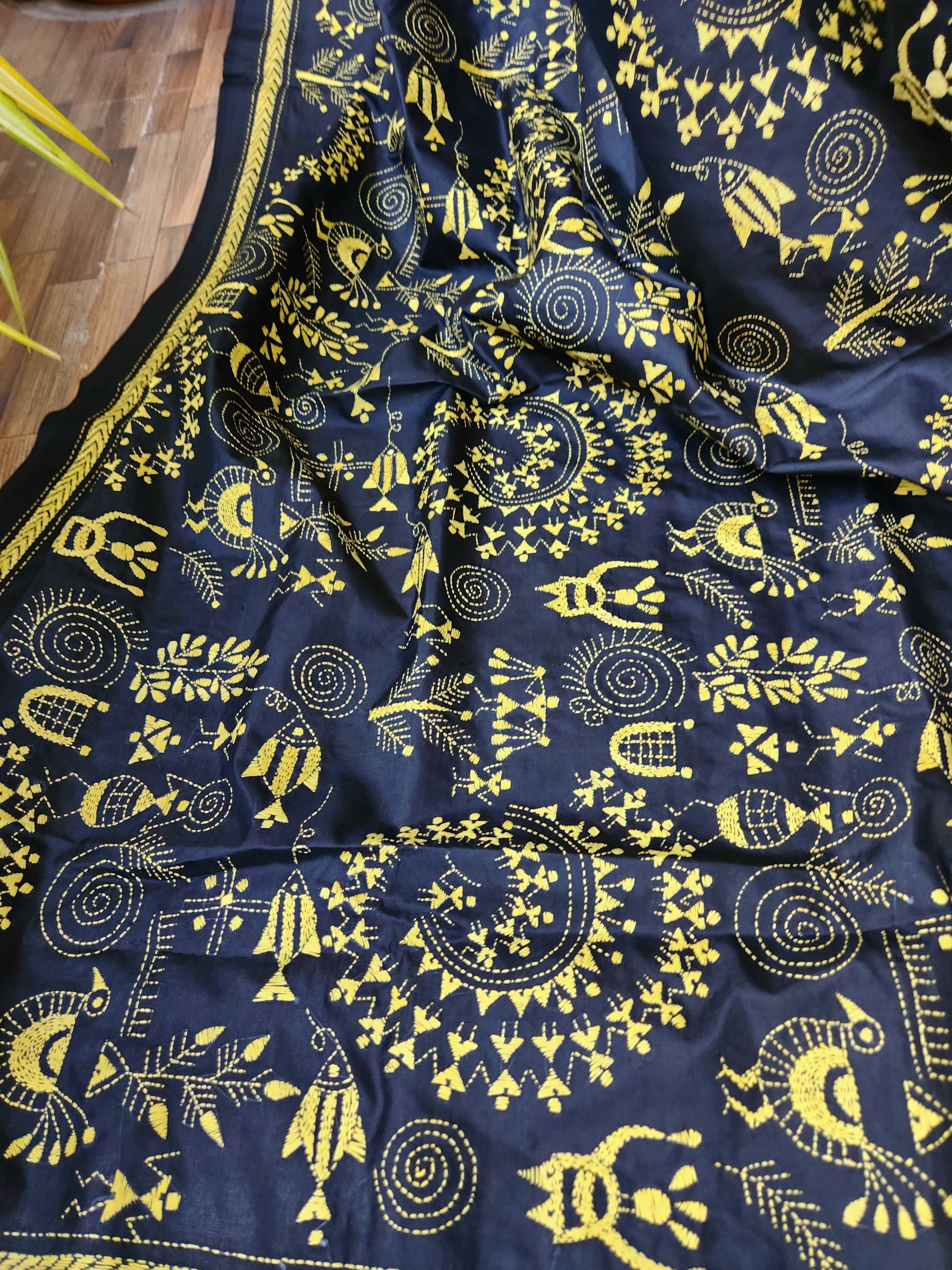 WARLI DUPATTA silkdupatta blackdupattaonline warli handembroidery shekantha