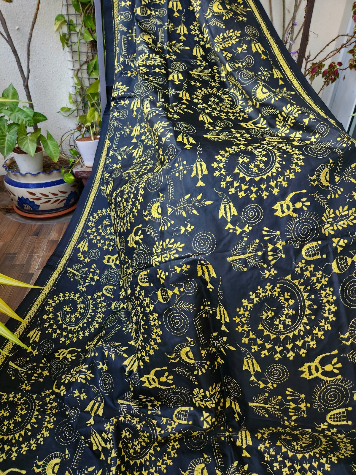 WARLI DUPATTA silkdupatta blackdupattaonline warli handembroidery shekantha