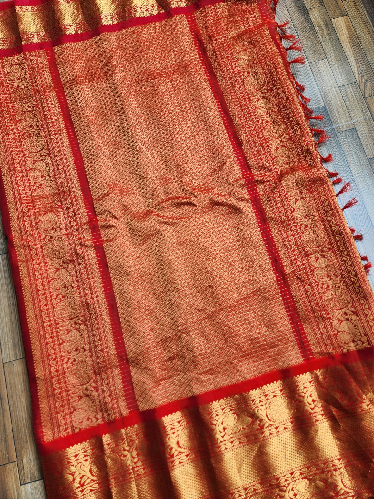 gadwal saree handloom saree red saree wedding shopping pattu saree silk