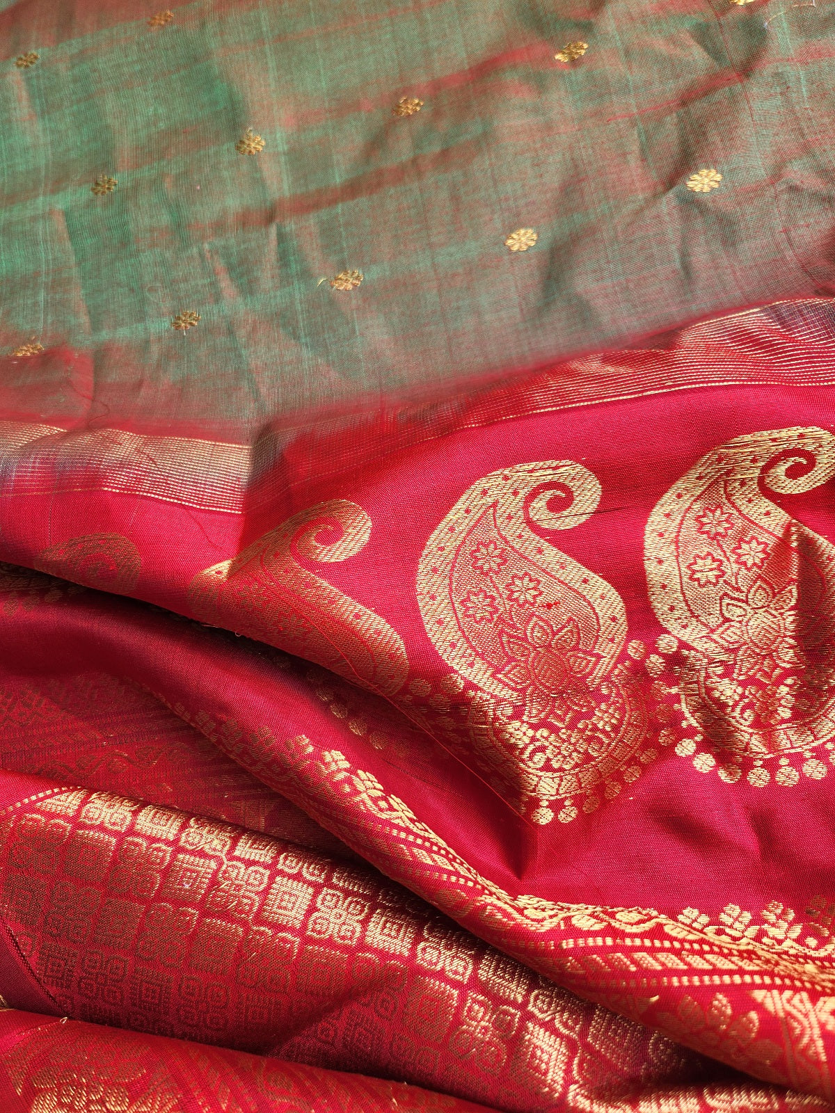gadwal saree handloom saree green saree wedding shopping SICO saree Mehndi look