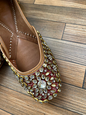 HANDCRAFTED MOJRI