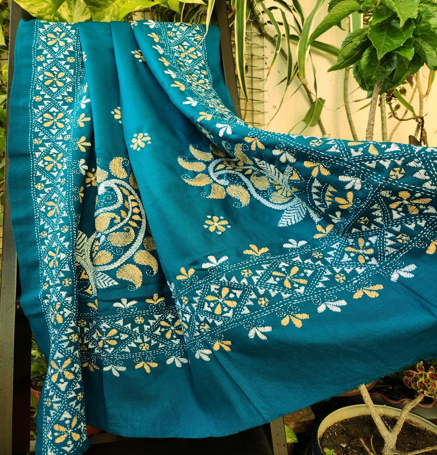 KANTHA WOOLEN SHAWL