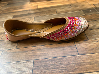 HANDCRAFTED MOJRI