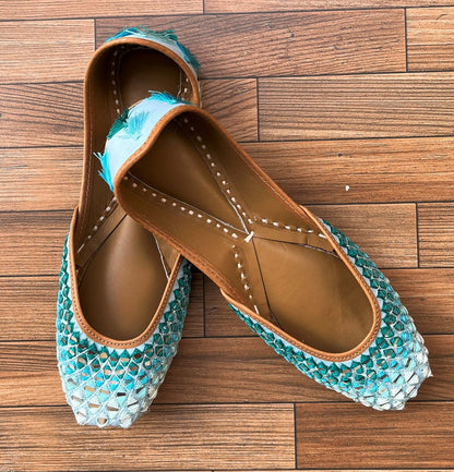 HANDCRAFTED MOJRI
