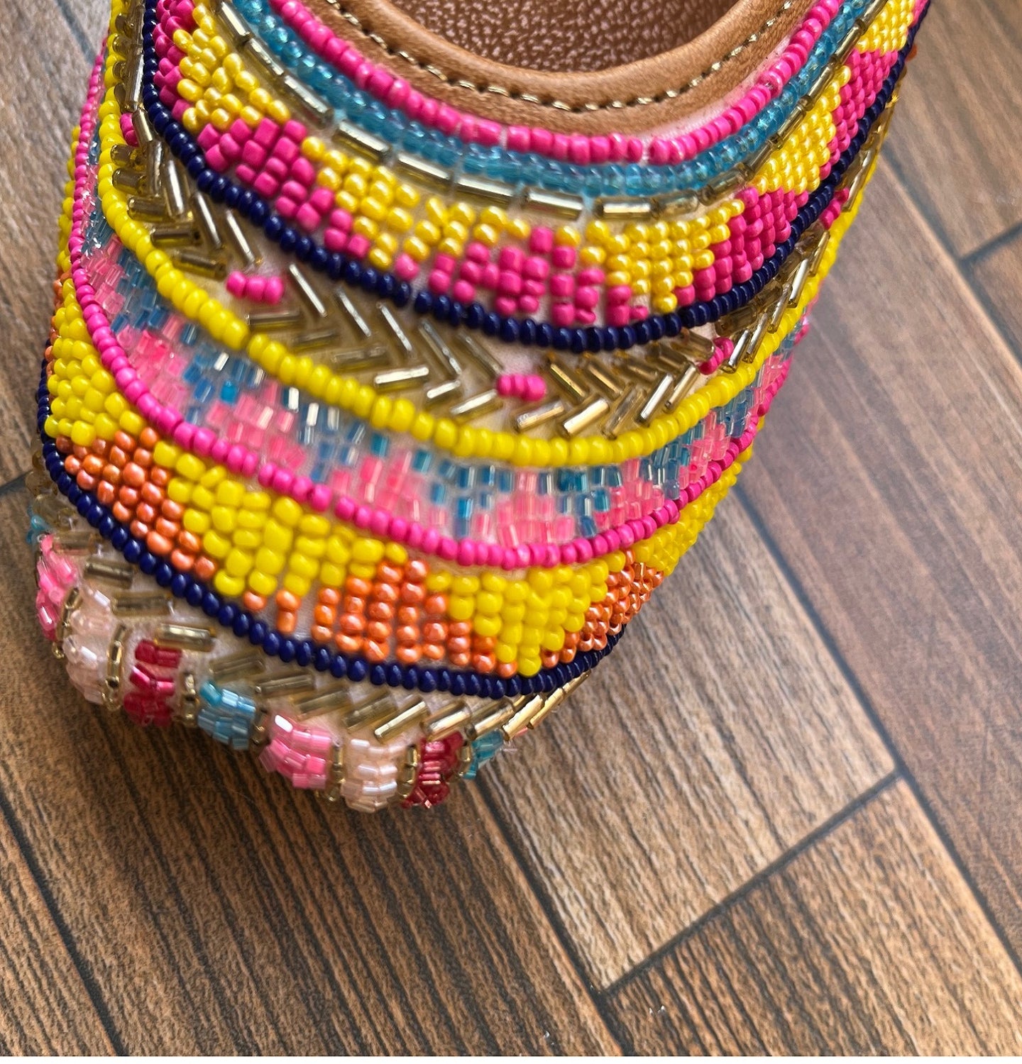 HANDCRAFTED MOJRI