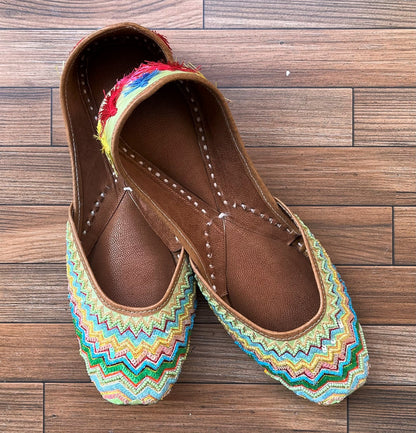 HANDCRAFTED MOJRI