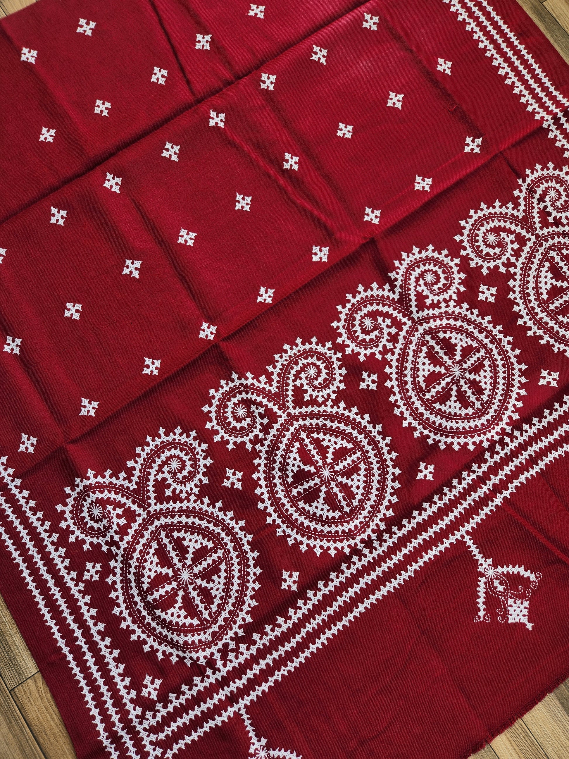 kutchwork woolen shawls handmade gifts Indian gifts handembroidery win…